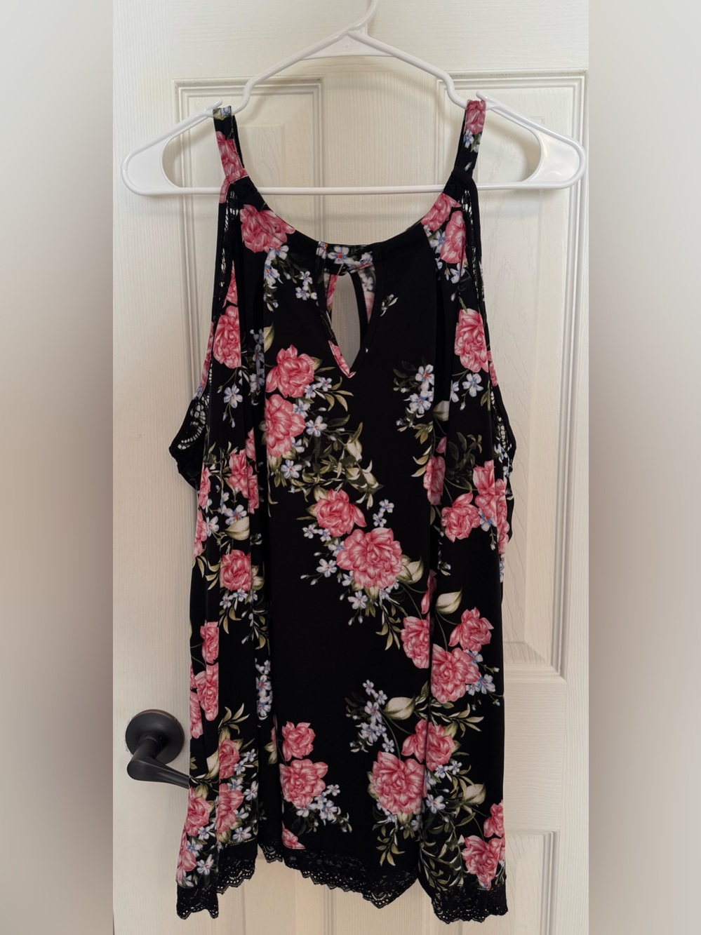 Torrid Floral Cold-Shoulder Women’s Top - Black with Pink Roses